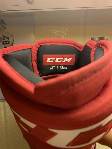 Red New Senior CCM Tacks 4 Roll Gloves 14"