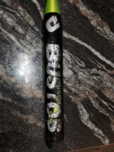 Black Used High School/College DeMarini Alloy Bustos Bat (-11) 21 oz 32"