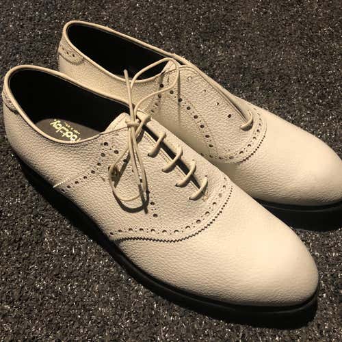 RARE NEW FootJoy Classic USA MADE 9.5 Spikeless Golf Shoes