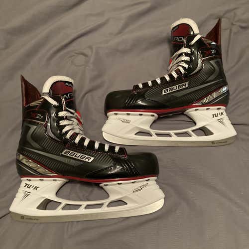 Senior Bauer Vapor X2.7 Extra Wide Width Size 8.5 Hockey Skates
