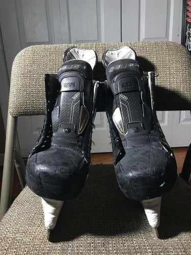 Senior Bauer Supreme MX3 Regular Width  Size 7.5 Hockey Skates