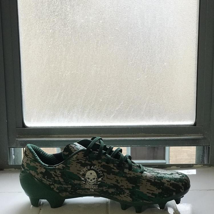 under armour spotlight green