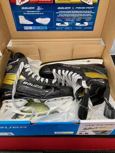 New Senior Bauer Ultrasonic Hockey Skates FIT 2 Size 6.5 (DEMO Used for 30 min on ice)