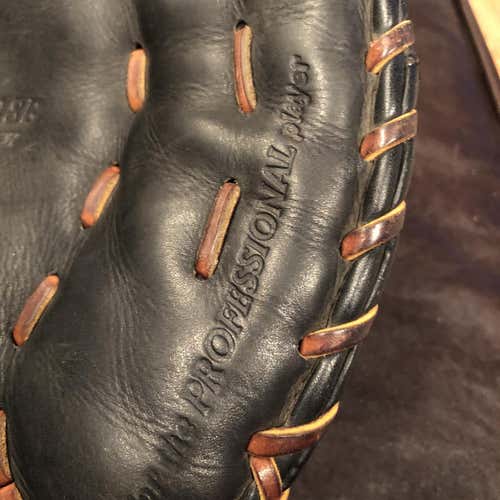 Black Kid Pitch (9YO-13YO) First Base Gamer 12.5" Baseball Glove