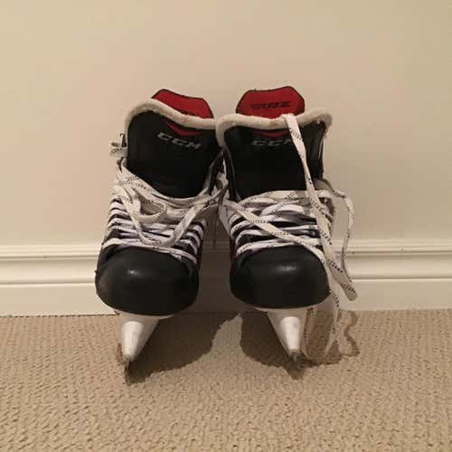 LIKE NEW Senior CCM RBZ 80 Size 7EE Hockey Skates