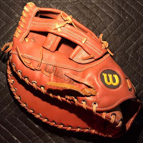 Brown Wilson A9883 High School/College First Base Unknown Softball Glove