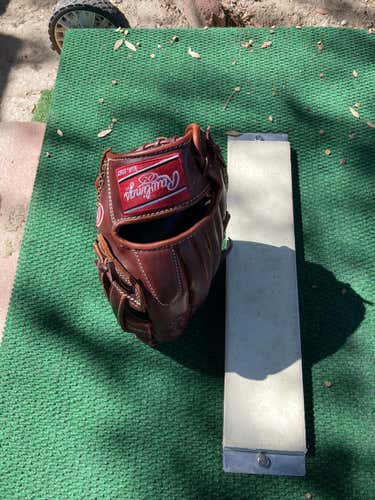 Brown Used High School/College Right Hand Throw Outfield Rawlings Primo Baseball Glove 12.75"