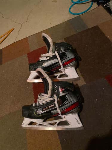 Senior Bauer Vapor 2x Regular Width Pro Stock Size 9 Goalie Skates