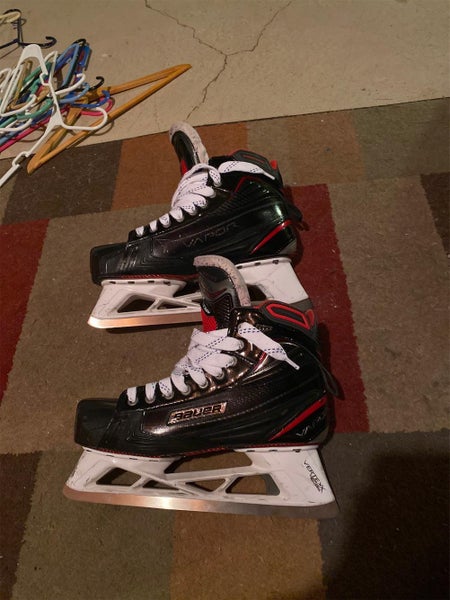 Senior Bauer Vapor 1X Regular Width Pro Stock Size 9 Goalie Skates