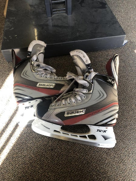 Used Senior Bauer X4.0 Hockey Skates Size 9
