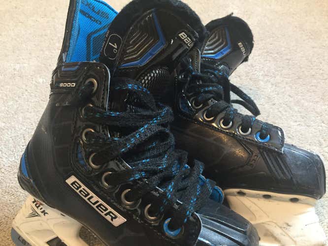 Used Junior Bauer Nexus N8000 Hockey Skates Regular Width Size 1