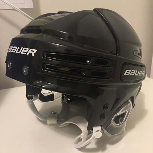 Senior Medium Bauer Re-Akt 75 Helmet