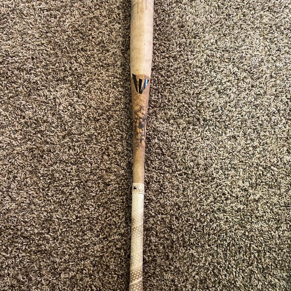 High School/College Wood (-3) 30 oz 33" Bat