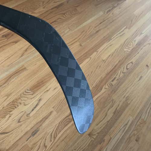 Intermediate Left Hand Supreme 2S Pro Toe Pattern  Hockey Stick