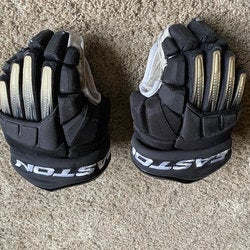 Black Used Junior Easton Mako M5 Gloves 11"