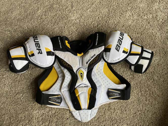 Used Junior Large Bauer Supreme Total One Shoulder Pads