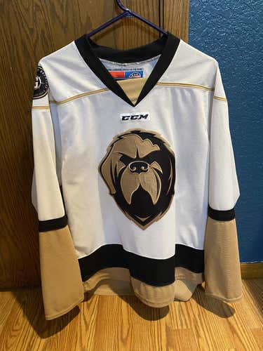 Replica CCM Newfoundland Growlers jersey