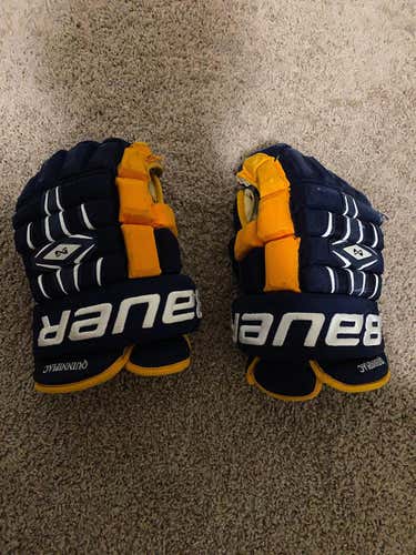 Quinnipiac Bauer Nexus Gloves 15"