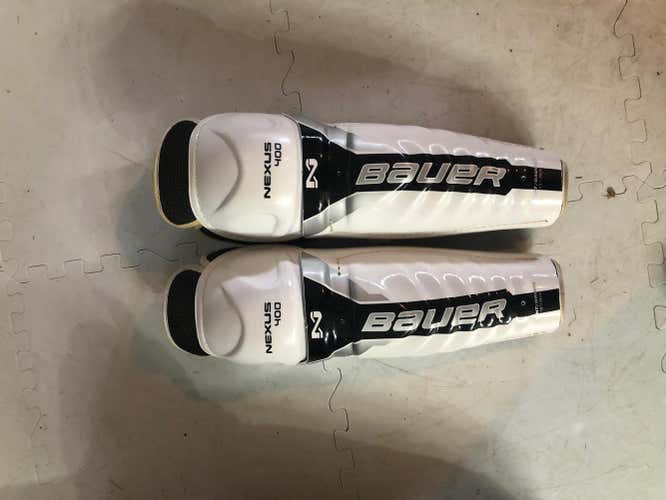 Used Senior Bauer Nexus 400 Shin Pads