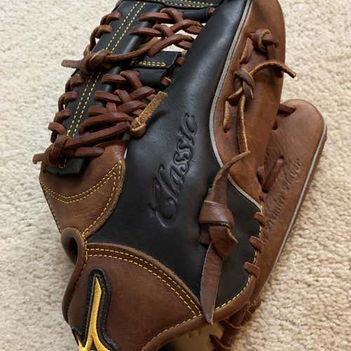 Brown Adult Infield Classic Pro Soft 11.75" Baseball Glove