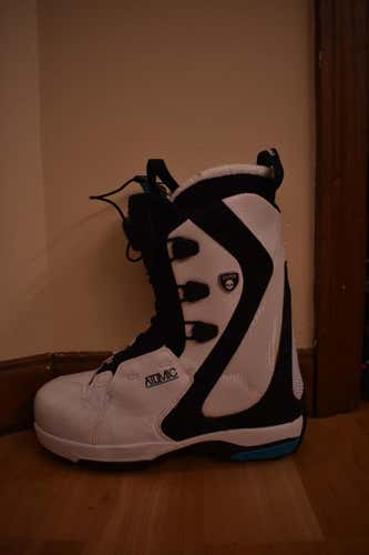 Men's Size 8.5 (Women's 9.5) Atomic Sniper Soft Flex Snowboard Boots