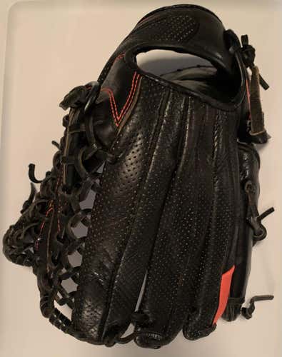 Nike Right Hand Throw MVP Edge Baseball Glove 12.5"