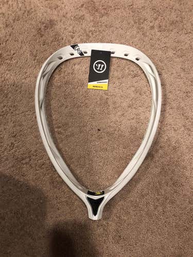New Unstrung Nemesis 3 Goalie Head