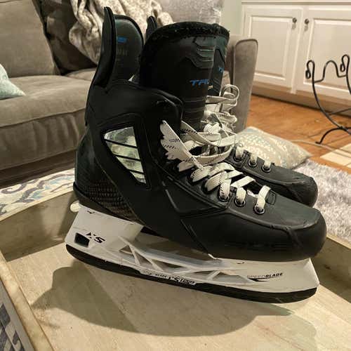 Senior True Pro Custom Regular Width  Size 9 Hockey Skates