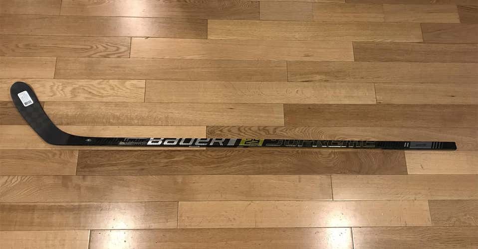 NEW Bauer Supreme 2S Pro P28 77 Flex Right Grip Stick