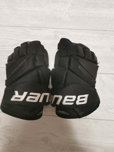 Black Used Junior Bauer Vapor X80 Gloves 12"