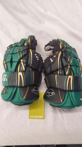 Used Warrior Mac Daddy Premium 13" Lacrosse Mens Gloves
