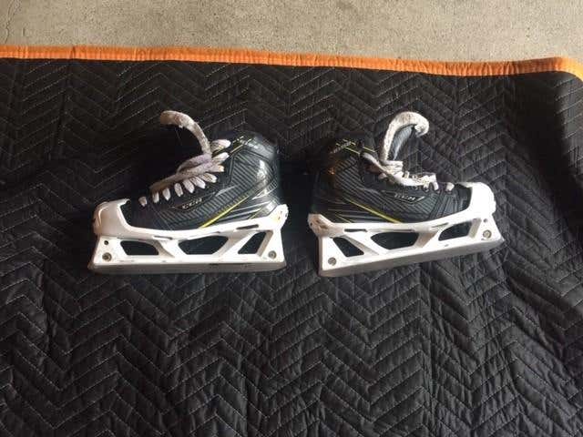 Used Junior CCM Tacks Hockey Goalie Skates Regular Width Size 5