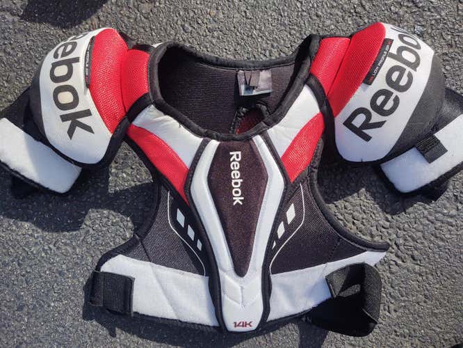 Used Junior Large Reebok 14K Shoulder Pads