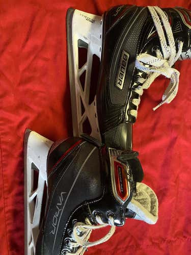 Used Senior Bauer Vapor x700 Goalie Skates Extra Wide Width Size 8.5