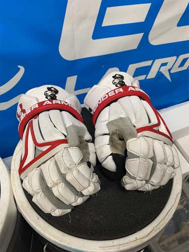 Boston University White Used Under Armour 12" Goalie Gloves