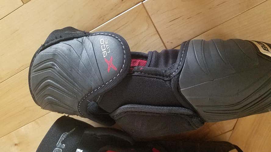Senior Used Small Bauer Vapor X900 Elbow Pads