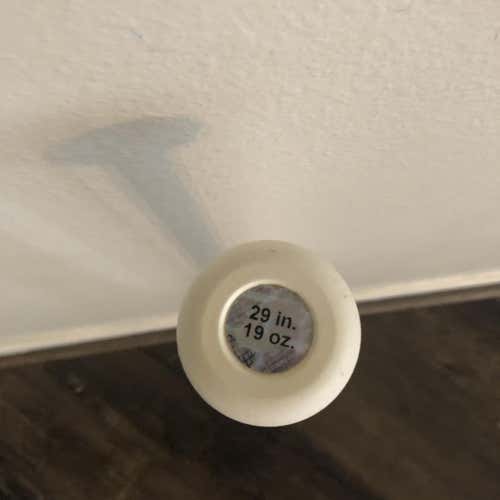 Kid Pitch (9YO-13YO) USSSA Certified Composite Maxum (-10) 19 oz 29" Bat