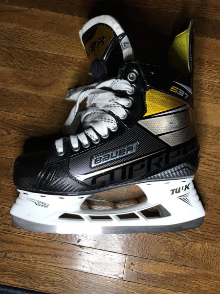 Senior Bauer supreme S37 Regular Width Size 7 Hockey Skates