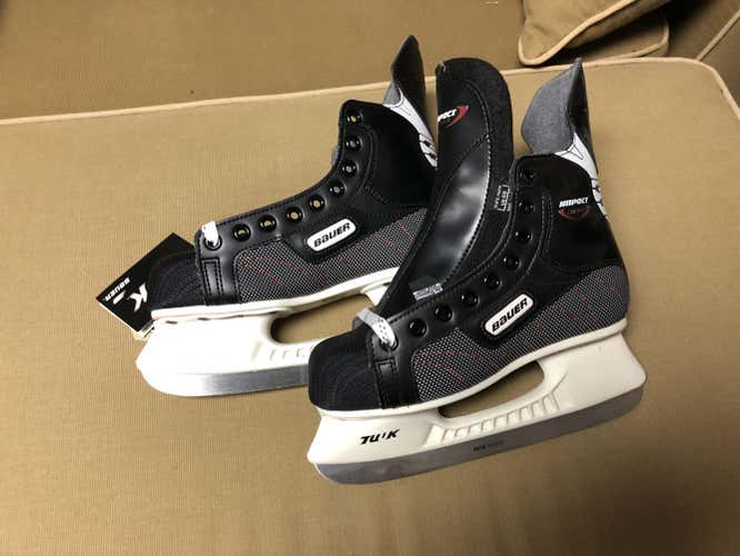 New Junior Bauer Impact 300 Skates (Size 4)