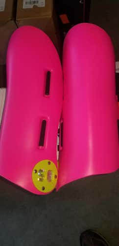 New Skier Quest Small Shin Guard