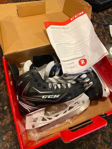 Junior CCM RibCor 64K Regular Width  Size 3.5 Hockey Skates