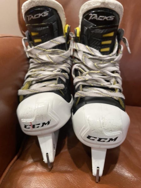 Used Junior CCM Tacks 6092 Hockey Goalie Skates Regular Width Size 6