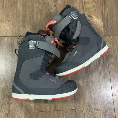 Unisex Size 9.5 (Women's 10.5) Other Soft Flex Snowboard Boots