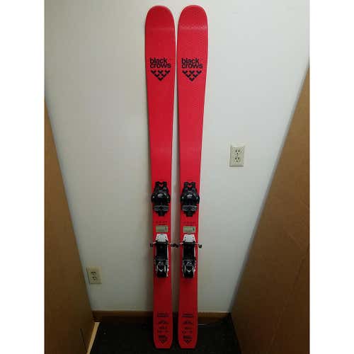 Used Men's Black Crows All Mountain Camox Freebird Skis With Tyrolia Attack 11 Bindings