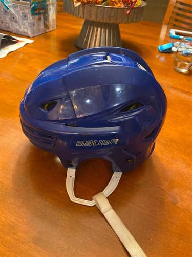 Blue Used Medium Bauer Re-Akt 200 Helmet