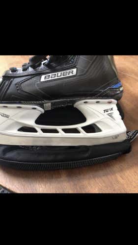 Senior Bauer Nexus 1N Regular Width Pro Stock Size 6 Hockey Skates