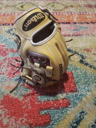 A2000 with Keychain 11.5" college/high school