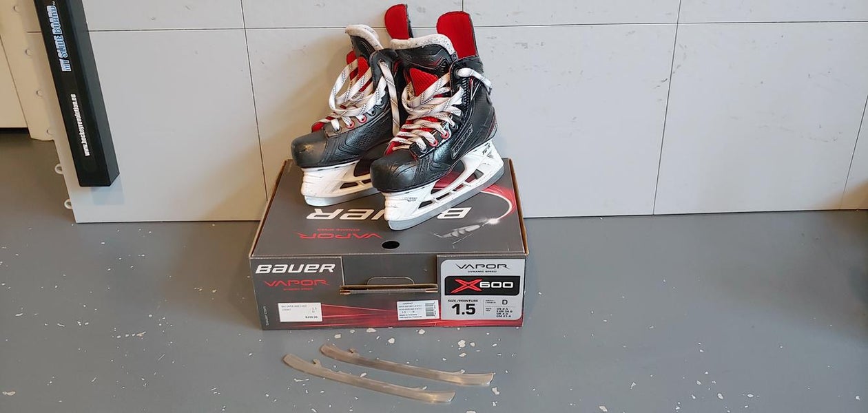 Used Junior Bauer Vapor X600 Hockey Skates Regular Width Size 1.5