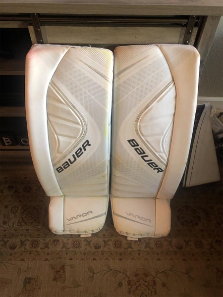 White Intermediate 32" Bauer Vapor X900 Goalie Leg Pads