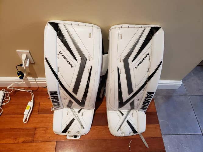 White Used Senior 32" Vaughn Vision 9400 Goalie Leg Pads